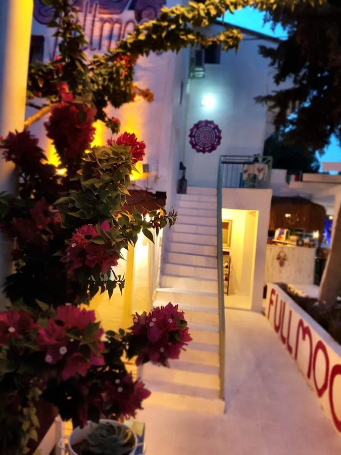 Fullmoon Rooms Cesme เซสเม ภายนอก รูปภาพ
