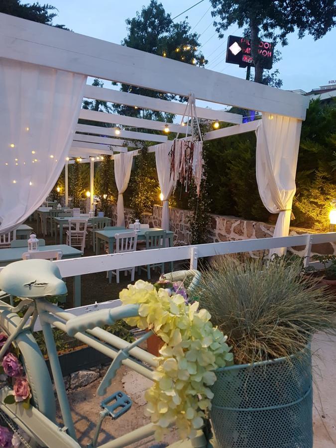 Fullmoon Rooms Cesme เซสเม ภายนอก รูปภาพ