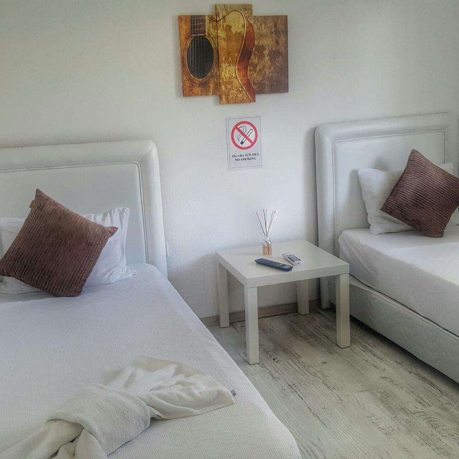 Fullmoon Rooms Cesme เซสเม ภายนอก รูปภาพ