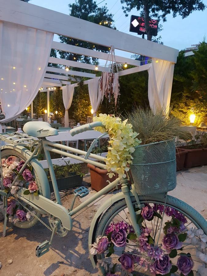 Fullmoon Rooms Cesme เซสเม ภายนอก รูปภาพ