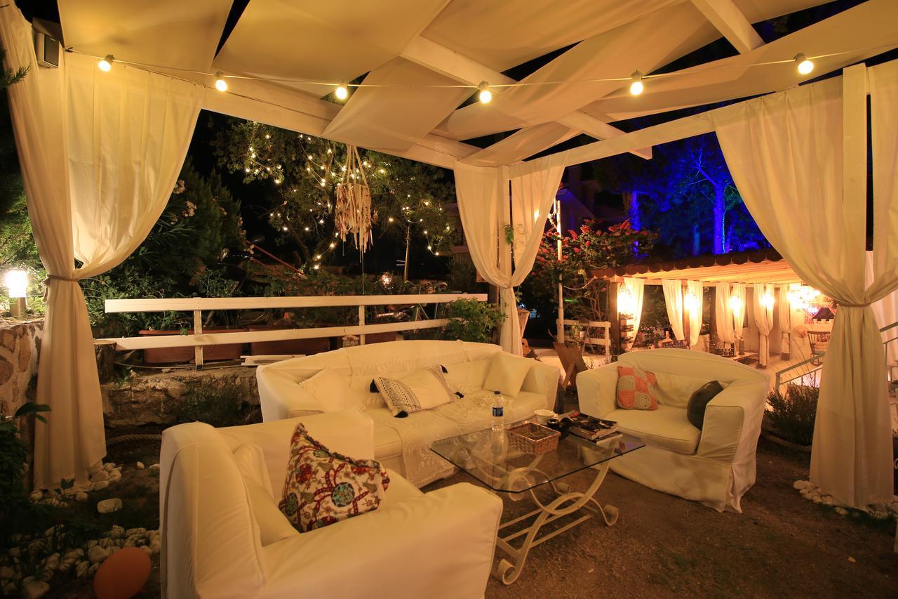Fullmoon Rooms Cesme เซสเม ภายนอก รูปภาพ