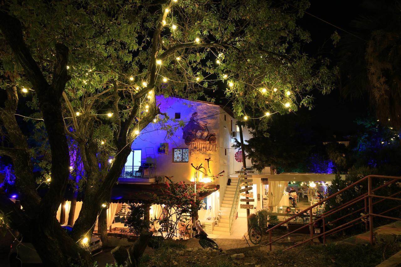 Fullmoon Rooms Cesme เซสเม ภายนอก รูปภาพ